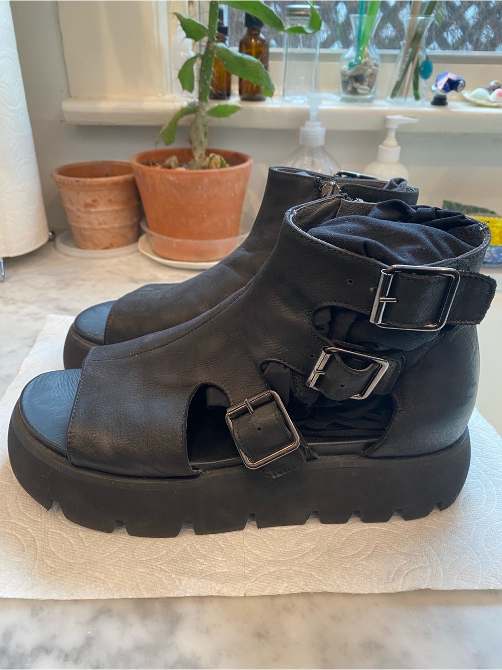 Womens Lofina Gasoline Nero Black Buckle Platform Sandal Boots